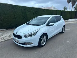 Blanco Usado 2015 Kia Ceed GT Berlina | 8990 € (Precio justo)