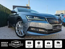 Gris / plata Usado 2021 Skoda Superb Style Berlina | 20.500 € (Precio justo)
