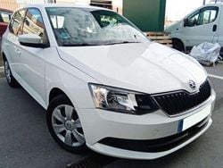 Blanco Usado 2017 Skoda Fabia Business Line Utilitario | 8900 € (Precio justo)