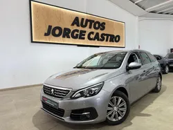 Gris Usado 2020 Peugeot 308 Allure Familiar | 10.800 € (Precio justo)