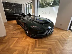 Exposed carbon Usado 2023 Aston Martin V12 Vantage Coupe | 1.450.000 €
