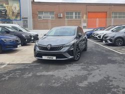Gris Usado 2024 Renault Clio V Techno | 16.250 € (Precio justo)