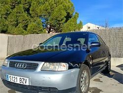 Azul Usado 2002 Audi A3 Attraction Berlina | 2400 € (Precio justo)