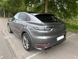 Gris / plata Usado 2023 Porsche Cayenne SUV | 84.000 € (Buen precio)