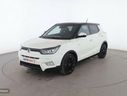 Blanco Usado 2017 Ssangyong (KGM) Tivoli Limited SUV | 12.999 €