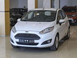 Blanco Usado 2016 Ford Fiesta Trend Utilitario | 8990 € (Precio justo)