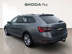 Gris Usado 2018 Skoda Superb Style Familiar | 19.990 € (Precio justo)
