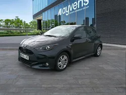 Negro Usado 2022 Toyota Yaris Hybrid Business Edition Berlina | 15.900 € (Super precio)