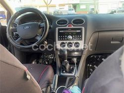 Negro Usado 2005 Ford Focus Trend Berlina | 2400 € (Precio justo)