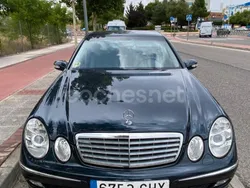 Azul Usado 2003 Mercedes E200 Elegance Berlina | 9999 €