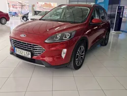 Rojo lucid Usado 2021 Ford Kuga Titanium SUV | 28.990 € (Caro)