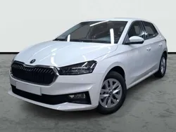 Amarillo Nuevo 2025 Skoda Fabia Selection Berlina | 16.790 € (Buen precio)