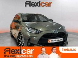 Gris / plata Usado 2021 Toyota Yaris Hybrid Active Berlina | 20.290 € (Precio justo)