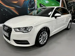 Blanco Usado 2014 Audi A3 Sportback Ambition Berlina | 11.499 € (Caro)