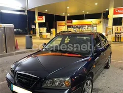 Azul Usado 2005 Hyundai Elantra GLS Berlina | 3200 €