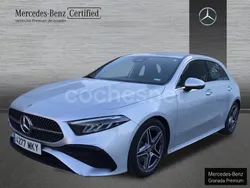 Gris / plata Usado 2023 Mercedes A200 Berlina | 33.000 € (Precio justo)