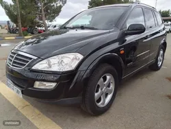 Negro Usado 2010 Ssangyong Kyron SUV | 9000 €