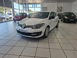 Blanco Usado 2015 Renault Mégane III LIMITED Berlina | 9900 € (Un poco caro)