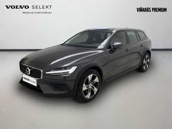 Gris Usado 2023 Volvo V60 CC Core Familiar | 42.890 € (Precio justo)