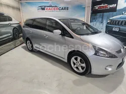 Gris / plata Usado 2005 Mitsubishi Grandis Intense+ Monovolumen | 6995 €