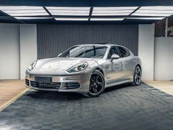 Gris / plata Usado 2015 Porsche Panamera S E-Hybrid Berlina | 34.900 €