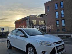 Blanco Usado 2013 Ford Focus Trend Berlina | 5990 € (Buen precio)