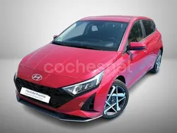 Granate Usado 2024 Hyundai i20 Berlina | 20.290 € (Un poco caro)