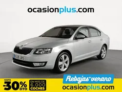 Gris plata Usado 2016 Skoda Octavia Ambition Berlina | 11.990 € (Precio justo)