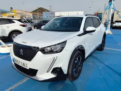 Blanco Usado 2021 Peugeot 2008 Allure SUV | 14.990 € (Un poco caro)