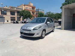 Gris / plata Usado 2010 Renault Grand Scénic III Bose Edition Monovolumen | 3950 €