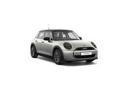 Plateado Usado 2025 Mini Cooper Essential Utilitario | 27.900 € (Caro)