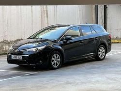 Verde Usado 2015 Toyota Avensis Advance Familiar | 7490 € (Precio justo)