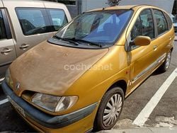 Amarillo Usado 2000 Renault Mégane Berlina | 1450 €