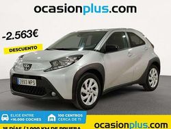Gris Usado 2024 Toyota Aygo Play Utilitario | 12.637 € (Precio justo)