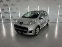 Gris Usado 2010 Peugeot 107 Utilitario | 5900 €