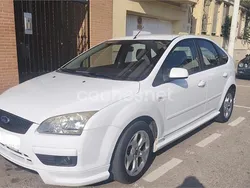 Blanco Usado 2007 Ford Focus Trend Berlina | 3400 € (Precio justo)