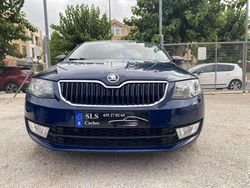 Azul Usado 2015 Skoda Octavia Active Utilitario | 11.990 € (Un poco caro)