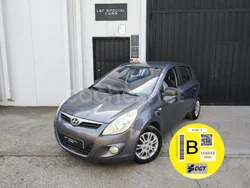Gris / plata Usado 2009 Hyundai i20 Comfort Berlina | 4990 € (Precio justo)