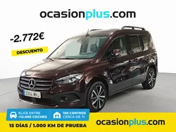Rojo Usado 2023 Mercedes T180 Monovolumen | 30.500 € (Precio justo)