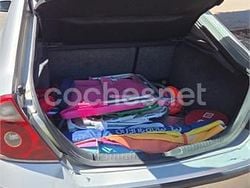 Gris / plata Usado 2006 Ford Mondeo Trend Berlina | 2900 € (Un poco caro)