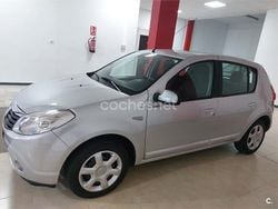 Gris / plata Usado 2009 Dacia Sandero Lauréate Utilitario | 4800 € (Precio justo)