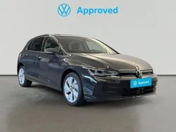 Gris Nuevo 2025 VW Golf VIII Match Berlina | 38.500 € (Precio justo)