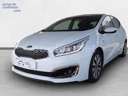 Blanco Usado 2018 Kia Ceed Plus Berlina | 11.500 € (Precio justo)