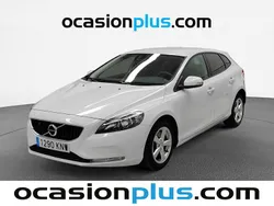 Blanco Usado 2018 Volvo V40 Kinetic Familiar | 17.682 € (Un poco caro)
