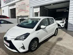 Blanco Usado 2020 Toyota Yaris Hybrid Active Utilitario | 14.795 € (Precio justo)