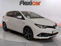 Blanco Usado 2018 Toyota Auris Hybrid Edition Berlina | 14.390 € (Precio justo)