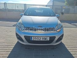 Gris / plata Usado 2012 Kia Rio Berlina | 7400 € (Precio justo)