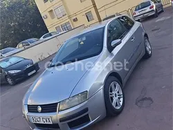 Gris / plata Usado 2004 Fiat Stilo Dynamic Berlina | 1500 € (Precio justo)