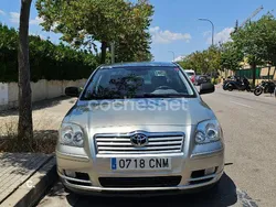 Beige Usado 2003 Toyota Avensis Sol Berlina | 4300 € (Precio justo)