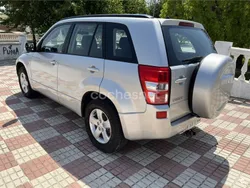 Gris / plata Usado 2007 Suzuki Grand Vitara SUV | 9350 € (Precio justo)